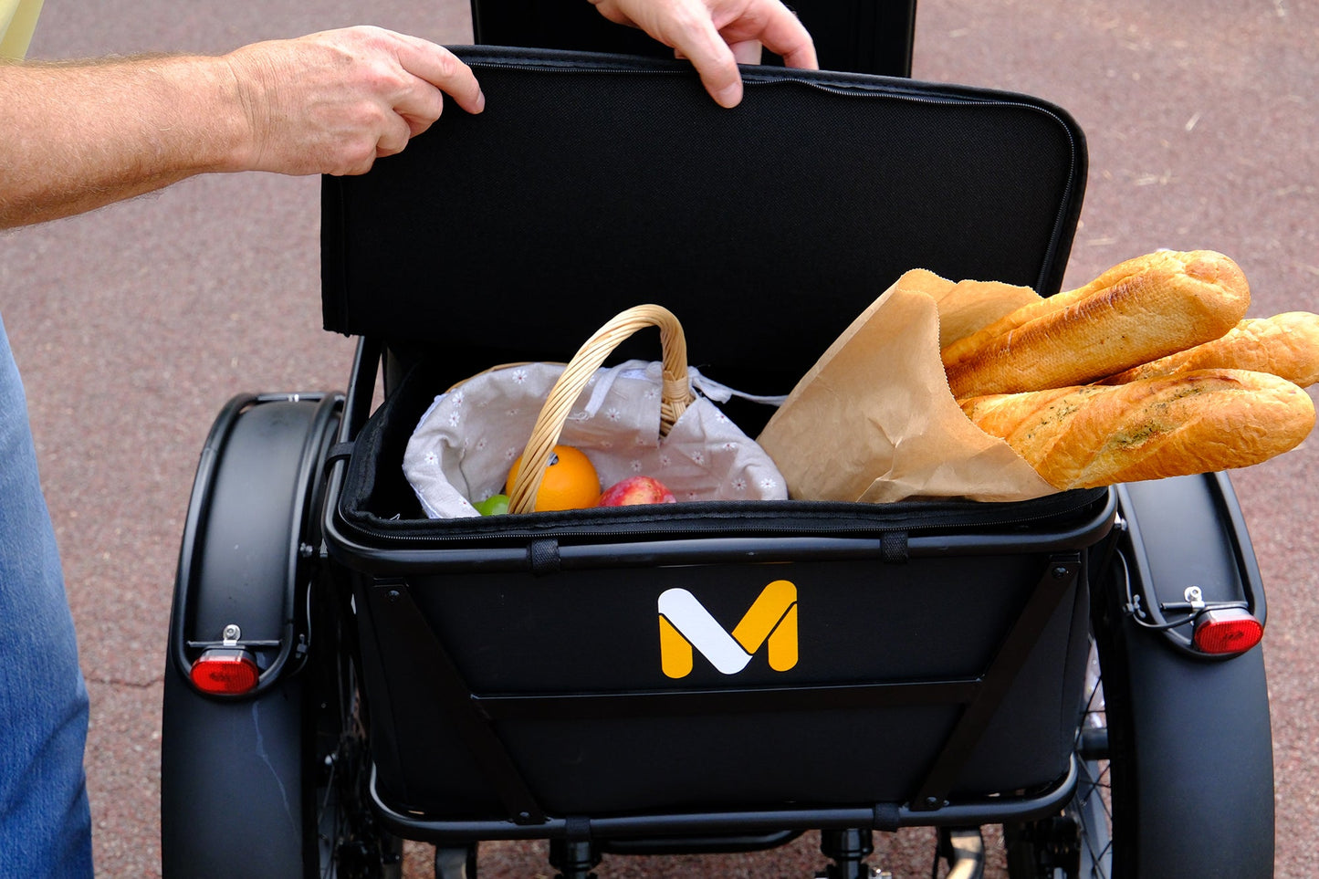 Meet One Tour Dual Motor Dual Battery